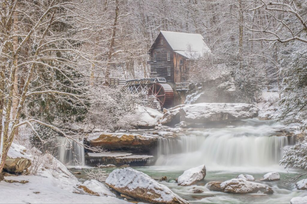 Seasonal Considerations for Mountain Wedding Attire